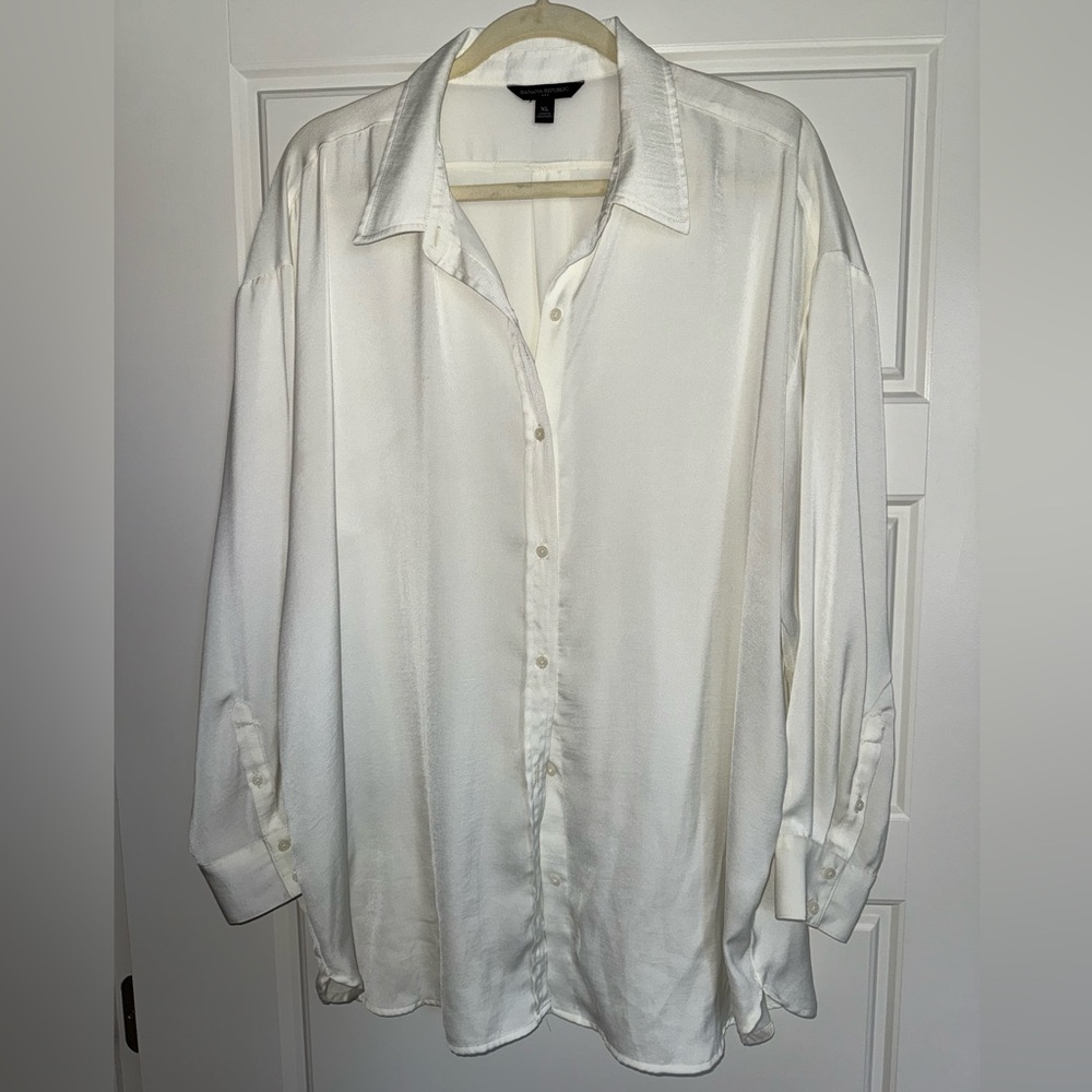 Banana Republic Cream Silky Button Up